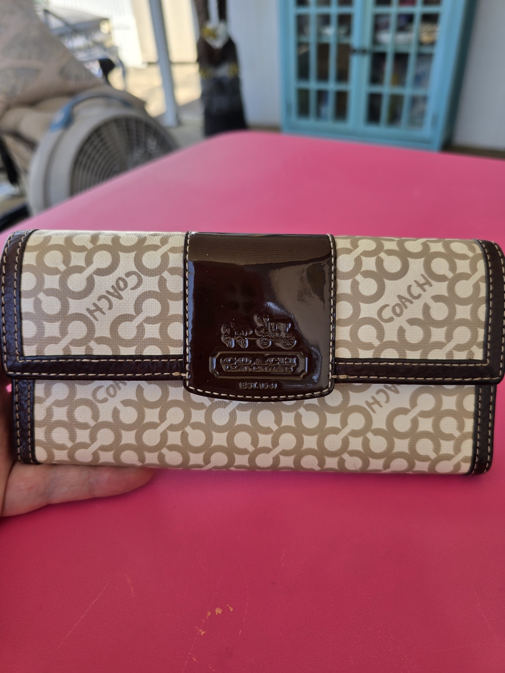 Coach EUC Beige Signature Canvas Wallet Brown Patent Trim Horse & Carriage